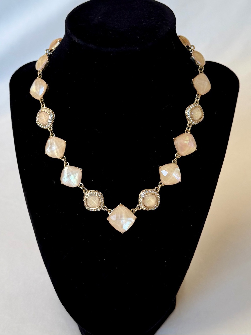 Elegant Beige Iridescent Crystal Link Gold Tone Necklace - Women Jewelry